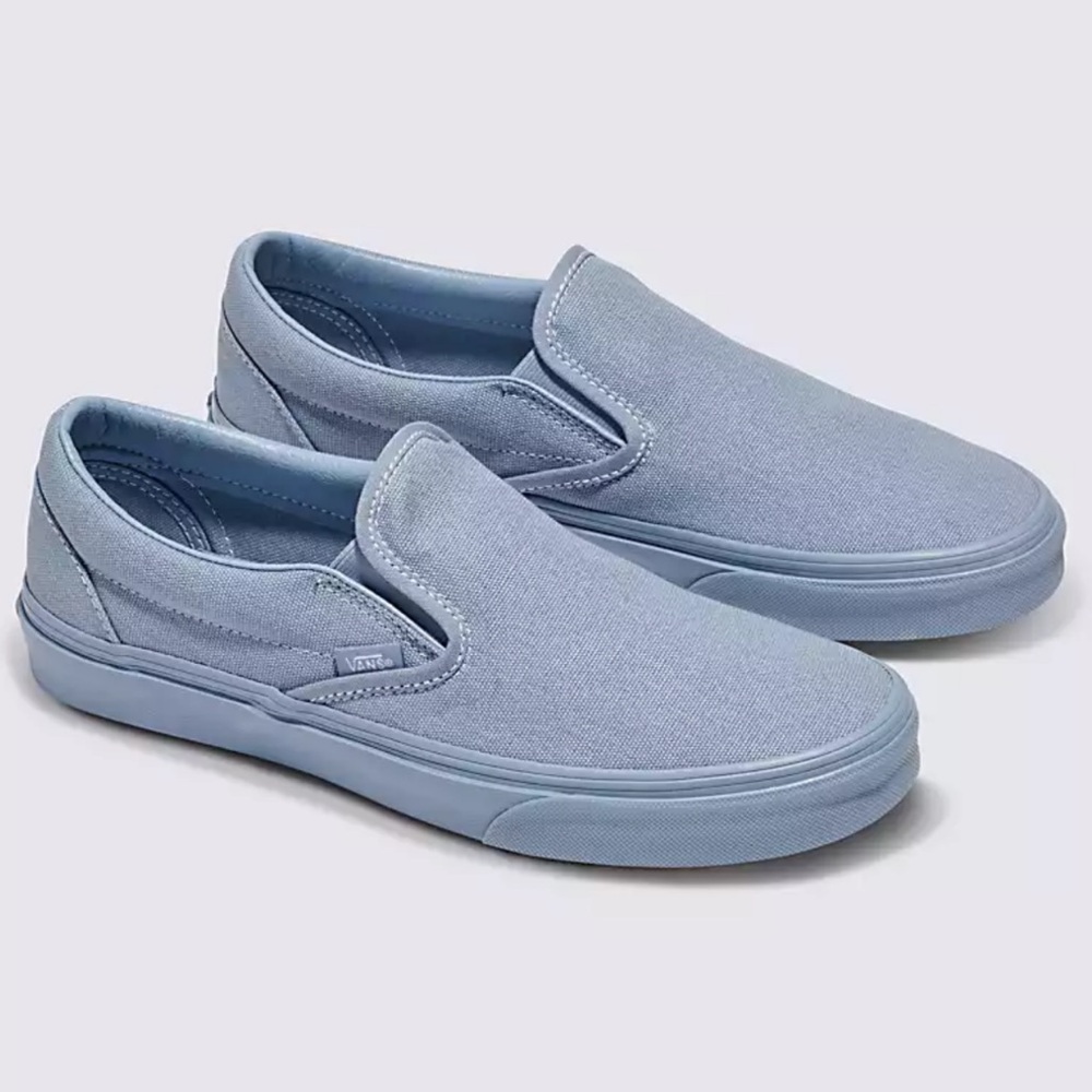 Van’s WMNS Classic Slip-On
Pastel Mono Dusty Blue
VN000CT5DSB
Sneakers - Picture 2 of 16